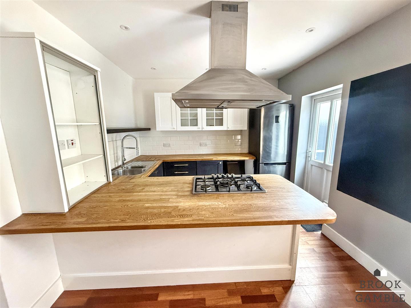 2 Bedroom House. Sydney Road in Eastbourne,  5